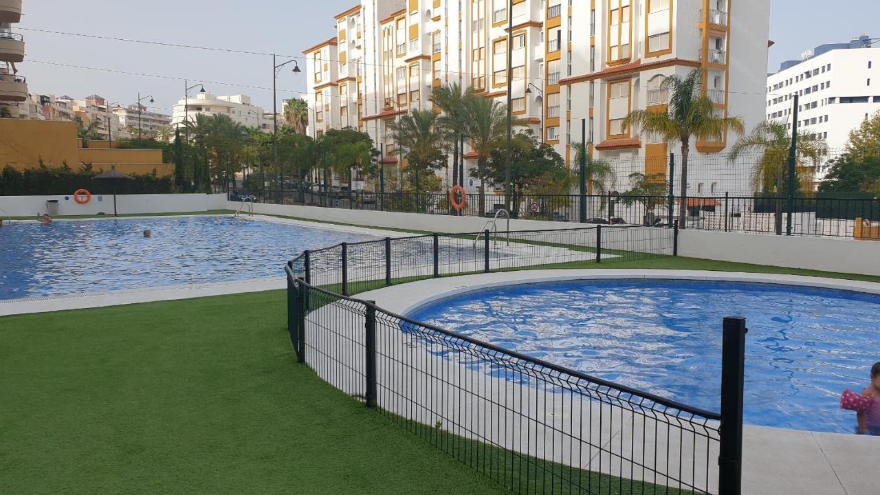 Estepona Puerto Apartment Exterior photo